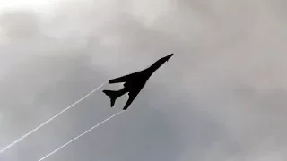 B-1 Bomber Performs Double Aileron Roll