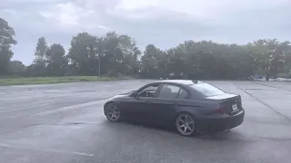 E90 BMW 328i sliding/ doing donuts