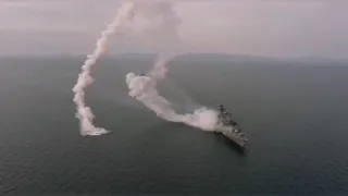 Аварийный запуск крылатой ракеты Калибр НК с модернизированного БПК Маршал Шапошников