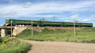 ЭР9 в зелёном окрасе  на перегоне Милославское - Спасское 2015 г