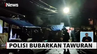 Polisi Bubarkan Aksi Saling Serang Antar Dua Kelompok di Makassar - iNews Siang 29/11