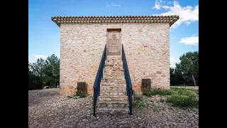 Pozo de nieve y muestra arqueologica de Campo de Criptana.