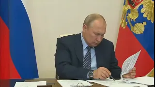 Путин записывает