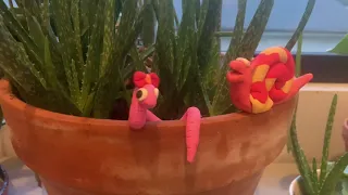 Modeling clay worm and snail: easy summer art idea for kids