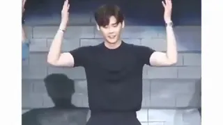 Dance with lee jong suk 💜