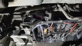 Why is there oil in the connectors and automatic transmission unit of Porsche Cayenne VW Touareg
