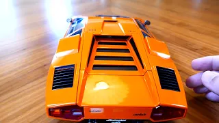 Lamborghini Countach LP400 by Kyosho in 1/12 scale