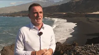 La fajana de lava del volcán de La Palma le da un nuevo aspecto a la Playa de El Charcón