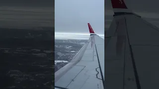 Landing in Oslo Full with Norwegian Air - full decent