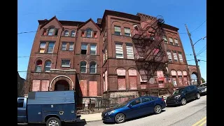 An Abandoned Pittsburgh School Decaying With The Weather