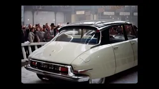 Beelden van de Parijse autosalon in 1955 en testritten met de Citroën DS19