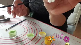 How to make sugar/fondant flower -Lily of Valley!