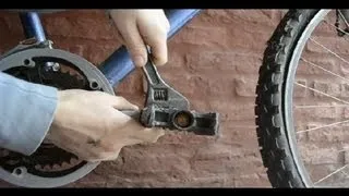 Cómo quitar los pedales de una bicicleta : Cómo reparar bicicletas