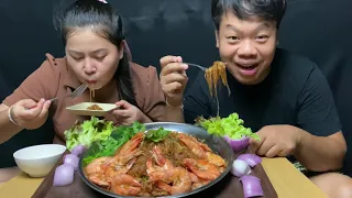 Ep1กินข้าวกับสาว!! กุ้งอบวุ้นเส้นหมอใหญ่ สูตรฮ่องเต้ 내 여자 친구와 함께 먹어 تناول الطعام مع صديقتي