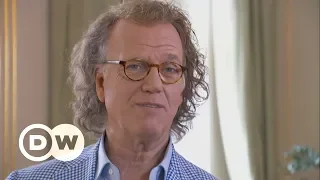 André Rieu: Star violinist and "King of the Waltz" co-hosts a Euromaxx Special