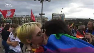 В Минске на митинге в составе колонны ЛГБТ – Анна-Мария Ефремова, дочь актера Михаила Ефремова.
