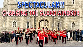CHANGING THE GUARD WINDSOR 09/10/21||THE HOUSEHOLD CAVALRY BAND||COLDSTREAM GUARDS. #march #military