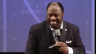 What Every Woman is Looking For in a Man -Not a Sex Champion|| Dr. Myles Munroe Nuggets