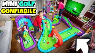 MINI GOLF GONFIABILE GIGANTE in CASA della Famiglia GBR