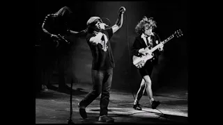 AC/DC- Shot Down In Flames (Live Capital Center, Landover MD, Dec. 21st 1981)