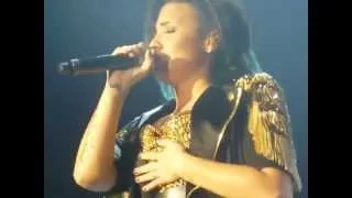 Skyscraper - Demi Lovato (Paris Bercy - Sex And Love Tour)