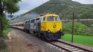 "TREN AZUL"   Saliendo de Sabiñanigo.     😍