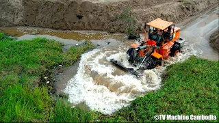 Inteligencia techniques driver skill heavy dozer and wheel loader pushing sand