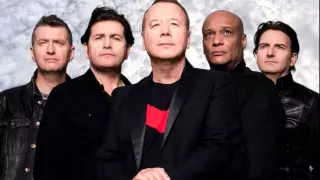 Simple Minds - Honest Town (acoustic live version)