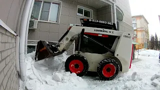 Чистим двор мини-погрузчик LONKING CDM307 mini loader, clean the yard