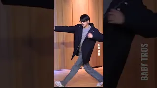 Park Jinyoung Dancing to Hype Boy #jinyoung #got7 #hypeboy #challenge #newjeans #sbs #radio