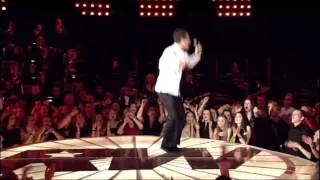 Robbie Williams show 2002 - 02 - Rock DJ