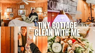 2023 CLEAN WITH ME INSIDE A TINY COTTAGE AIRBNB CLEANING MOTIVATION