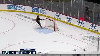 Nikita Kucherov assists on Stamkos's hat-trick goal vs Canucks (18 jan 2023)