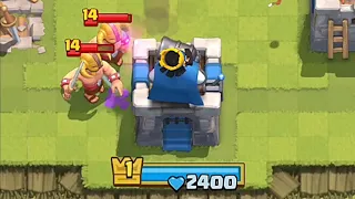 MAX PRO vs  NOOB : Clash Royale