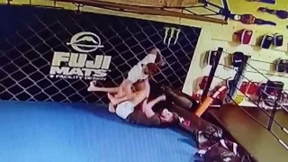 Conor McGregor payed a guy to act like he has good wrestling EIREEEEE