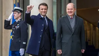 Scholz und Macron feiern deutsch-französische Freundschaft in Paris