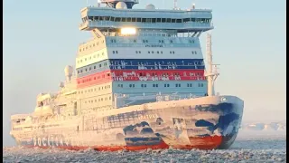 Large Icebreaker Ships Crash Ice! Incredible Massive Glacier Collapse