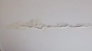 Ремонт потолка после протечки.