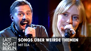 Klaas & LEA singen Songs über Themen, die noch nie besungen wurden | Late Night Berlin | ProSieben