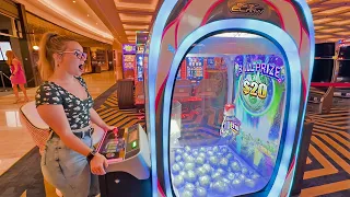 Winning BOATLOADS Of Money! (Playing The Las Vegas Go Go Claw Slot Machine)