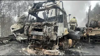 Фуры сгорели дотла: водитель погиб в огненной аварии в Челябинской области