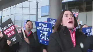 Flight attendants at O'Hare Airport protest lack of new contracts, pay raises