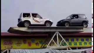 Amazing ! Car Balancing Game on seesaw.