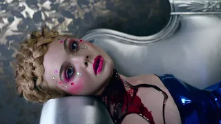 The Neon Demon in one minute and fifteen seconds