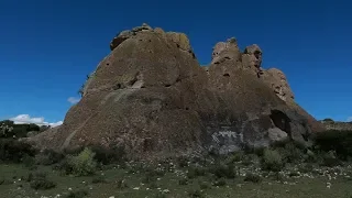 En Busca de la Leyenda; Las Hermanas