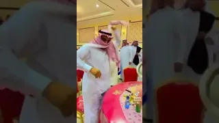 احراج الرجال قدام الناس