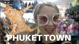 IN GIRO A PHUKET TOWN | Un video imbarazzante con reggiseni strani e gatti clickbait