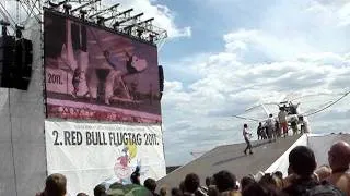 Red Bull Flugtag-2011 в Москве. Белка и Стрелка