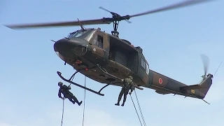 陸上自衛隊のレンジャー養成訓練　ヘリコプターからの懸垂下降など公開