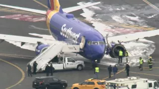 1 dead after Southwest Airlines engine explodes